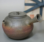 Tokoname teapot by Mizuno Yokei