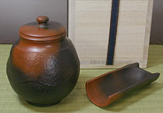Shudei yohen chatsubo and chasoku by Yoshiki