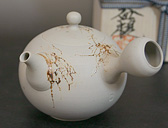 Hakudei mogake kyusu by Yoshiki