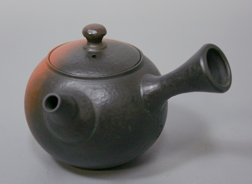 Japanese pottery- Tokoname kyusu teapot by Yoshiki