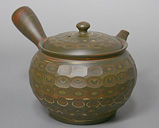 Japanese pottery - Tokoname teapots by Yusen