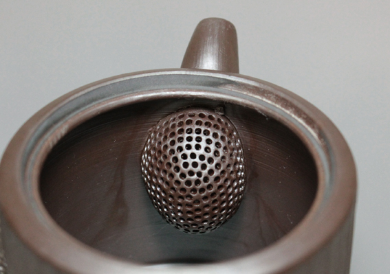 Banko teapot by Iroku