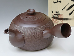Banko teapot by Jitsuzan II