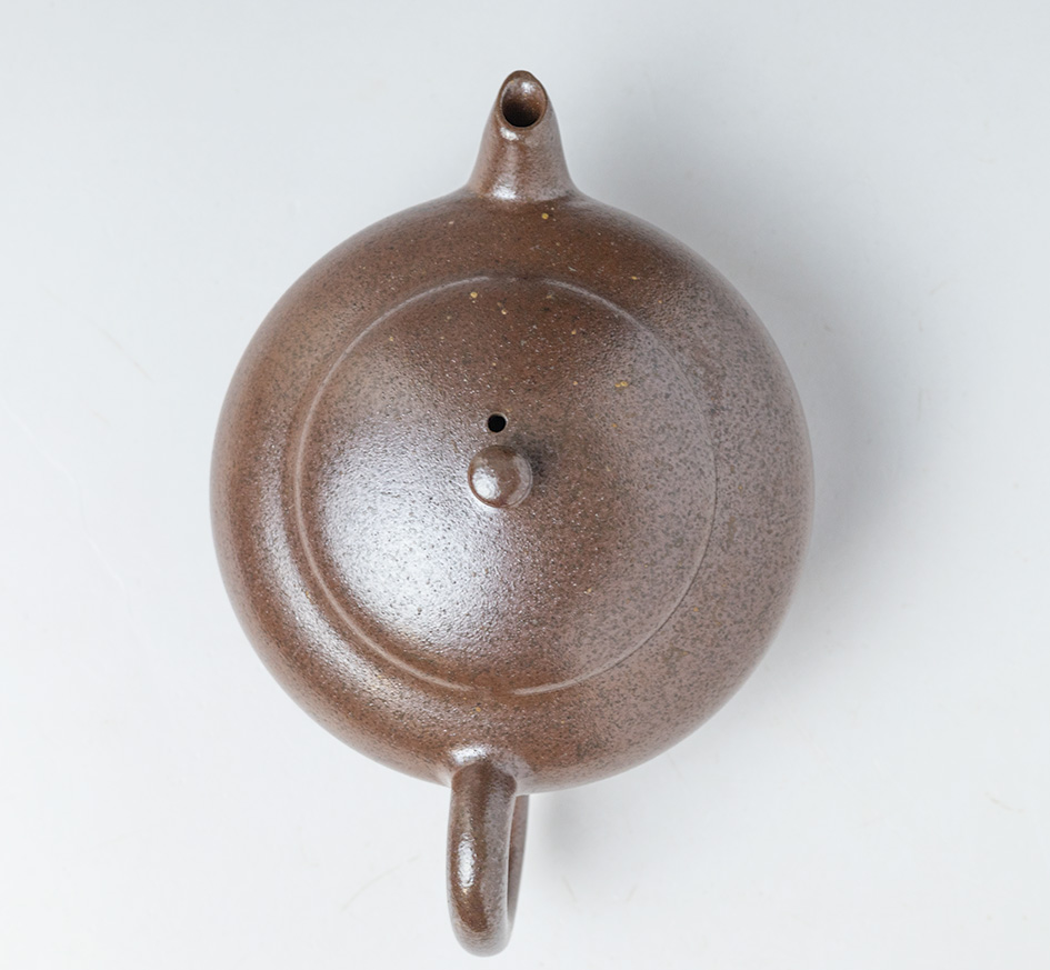 Banko teapot by Otsuki Shun - top view