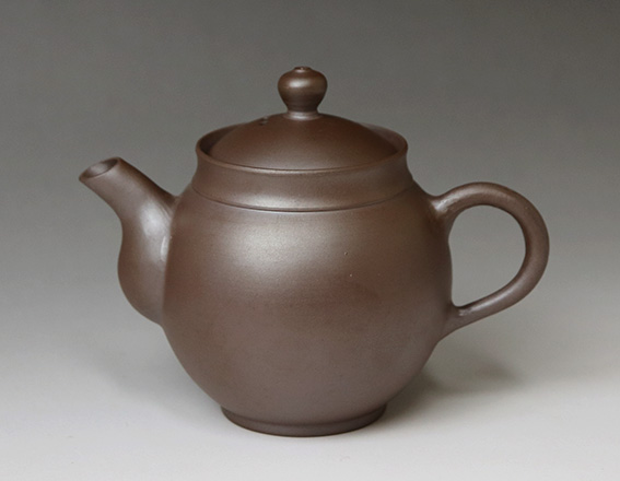 Banko teapots by Tachi Masaki