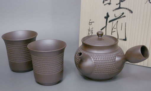 Banko Shidei kyusu teapot by Tachi Masaki