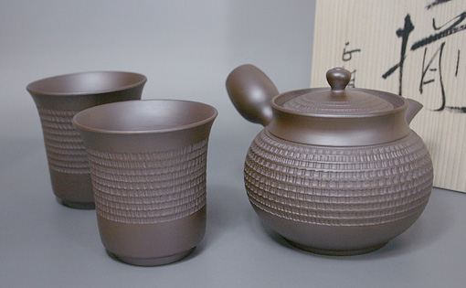 Banko Shidei kyusu teapot by Tachi Masaki