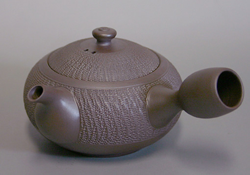 Banko shidei kyusu teapot by Tachi Masaki