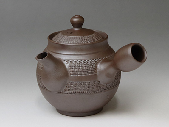 Banko teapots by Tachi Masaki