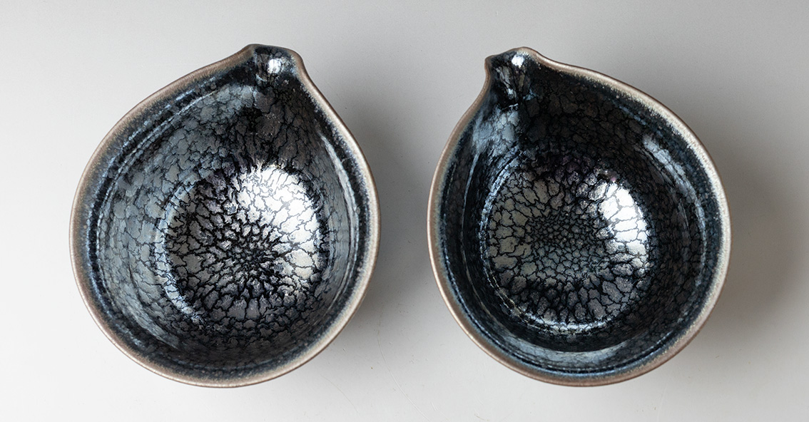 Ginyou tenmoku katakuchi sake pourer by Hashimoto Daisuke