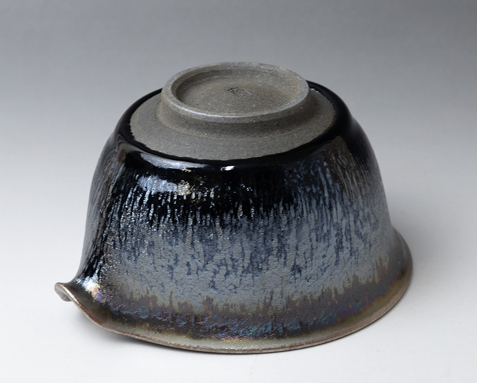 Nogime tenmoku katakuchi sake pourer by Hashimoto Daisuke