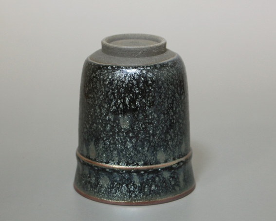 Tenmoku yunomi tea cup by Hashimoto Daisuke