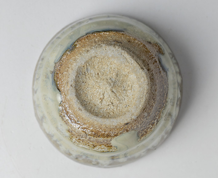 The bottom view of Chosen Karatsu guinomi sake cup