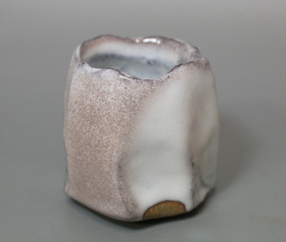 Hagi ware - Kurinuki guinomi by Kaneta Masanao