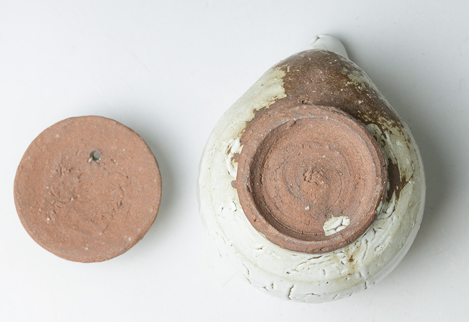 Hagiyaki Kairagi houhin by Mukuhara Kashun - bottom