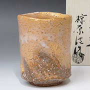 Hagi yunomi teacup by Mukuhara Kashun