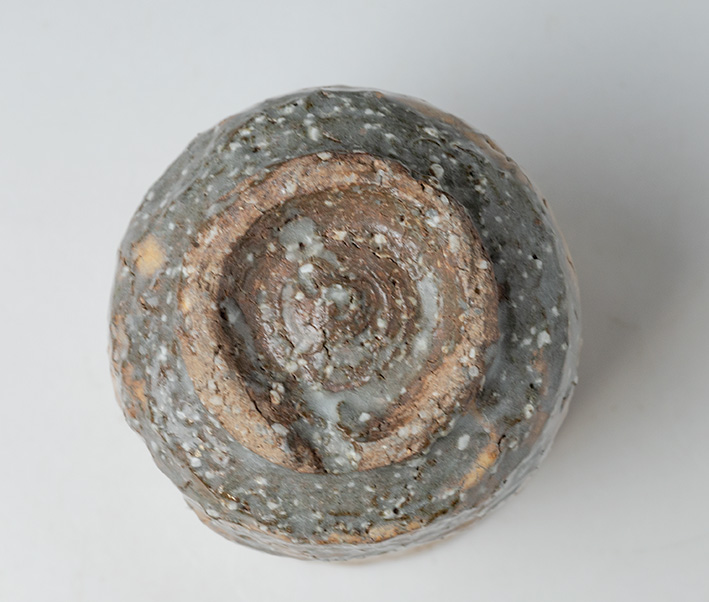 Hagiyaki biwa (Loquat) yunomi - bottom view