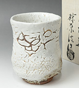 Hagi yunomi teacup by Mukuhara Kashun