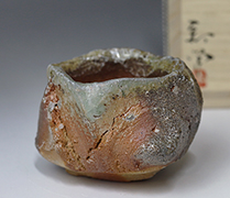 Iga guinomi sake cup by Atarashi Manabu