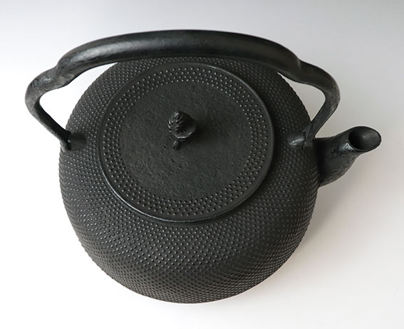 Iwachu Cast Iron Trivet - Kiku