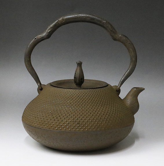 Iwachu Higuchi Arare Cast Iron Kettle – Umami Mart