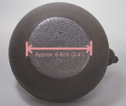 Japanese cast iron Tetsubin kettle by Kunzan