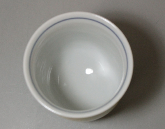 Kutani Kinsai matcha chawan by Yamada Toyoshi