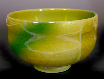 Kutani Kinsai matcha chawan by Yamada Toyoshi