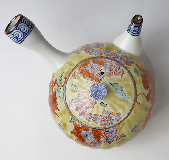 Japanese pottery/Kyoto ware handpainted teapot from Ichiraku kiln