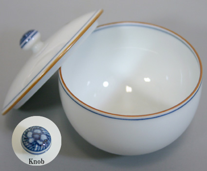 Kyoto ware-Kyoyaki white lidded yunomi teacup from Kyosen kiln