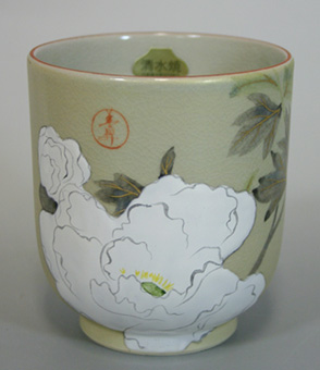 Kyoto ware-Kyoyaki handpainted Sekka Peony yunomi teacup