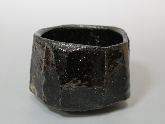 Setoguro tea bowl by Higuchi Masayuki
