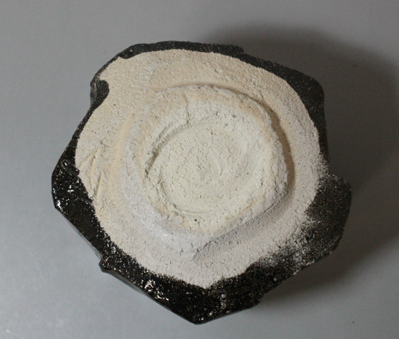 Setoguro tea bowl by Higuchi Masayuki
