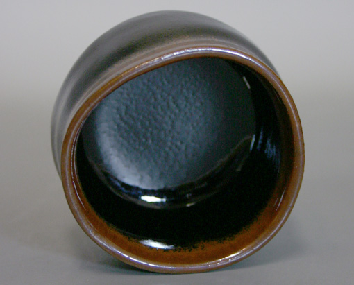 Japanese pottery - Tenmoku guinomi by Tomatsu Kazunori (Manten kiln)