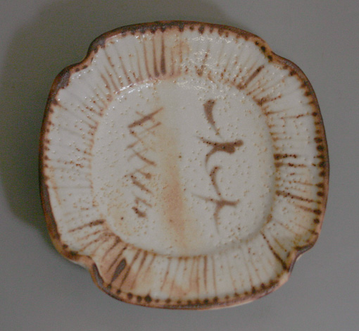 Shino tetsu-e plate by Nakashima Masao