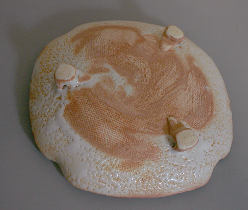 Shino tetsu-e plate by Nakashima Masao