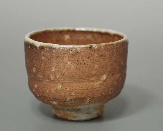Japanese pottery - Shigaraki guinomi sake cup by Kanzaki Shusaku