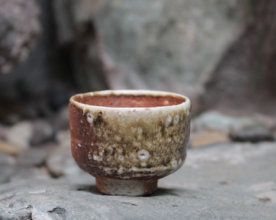 Japanese pottery - Shigaraki guinomi sake cup by Kanzaki Shusaku