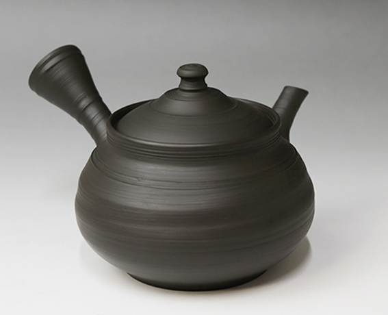 Tokoname teapot by Fugetsu