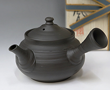 Tokoname teapot by Fugetsu