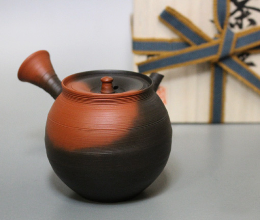 Tokoname kyusu teapot by Fugetsu