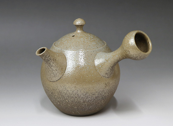 Tokoname teapot by Fujita Tokuta