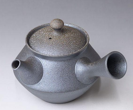 Tokoname teapot by Fujita Tokuta