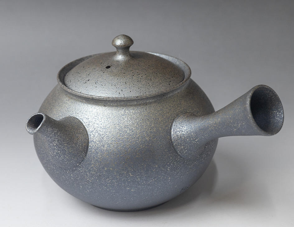 Tokoname teapot by Fujita Tokuta