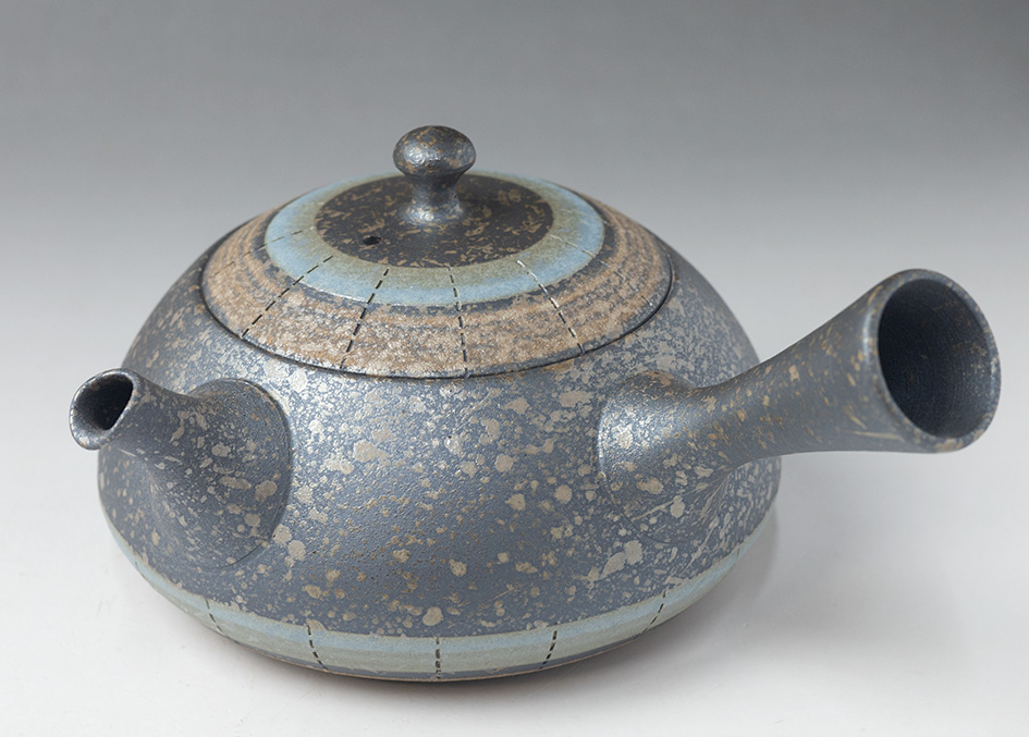 Tokoname teapot by Fujita Tokuta