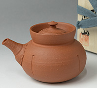 Japanese pottery Tokoname teapot by Yamada Jozan IV