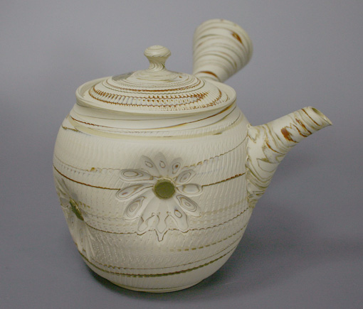 Tokoname handcrafted teapot by Kenji
