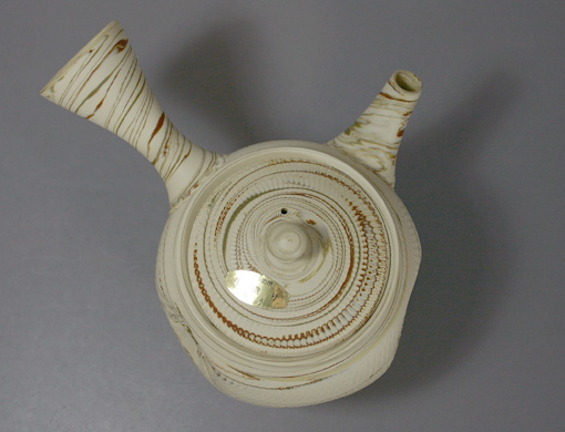 Tokoname handcrafted teapot by Kenji