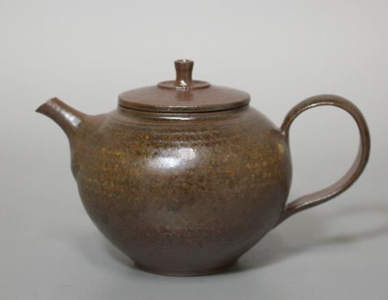 Tokoname teapot by Hokujo