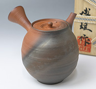 Japanese pottery Tokoname teapot by Konishi Hiroo